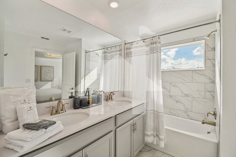 Vacation Home Near Disney, 4 bedrooms
