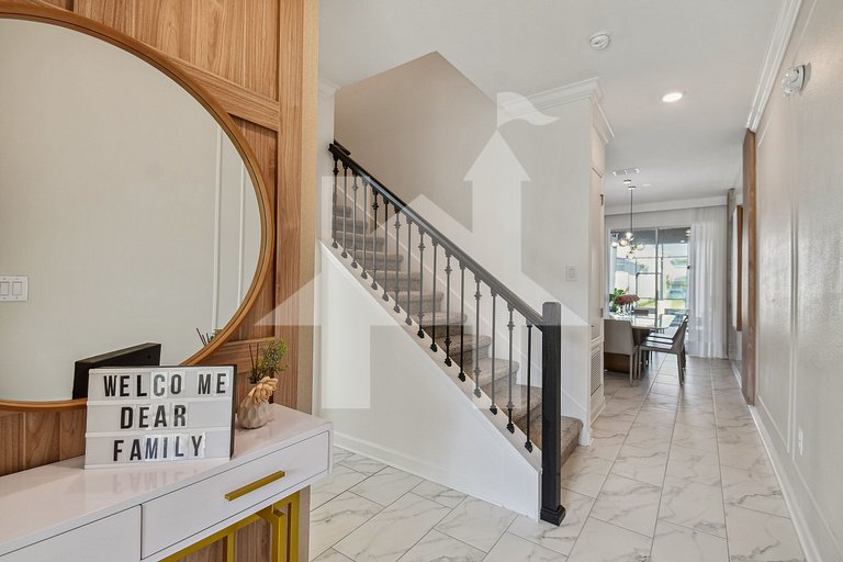 Vacation Home Near Disney, 4 bedrooms