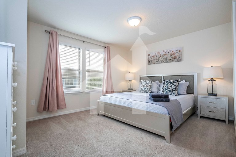 Vacation Home Near Disney, 5 bedrooms