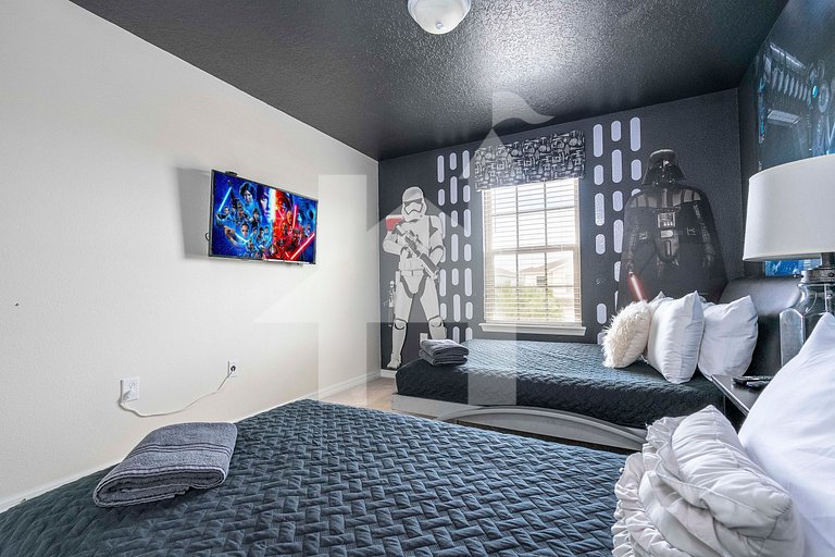 Vacation Home Near Disney, 5 bedrooms
