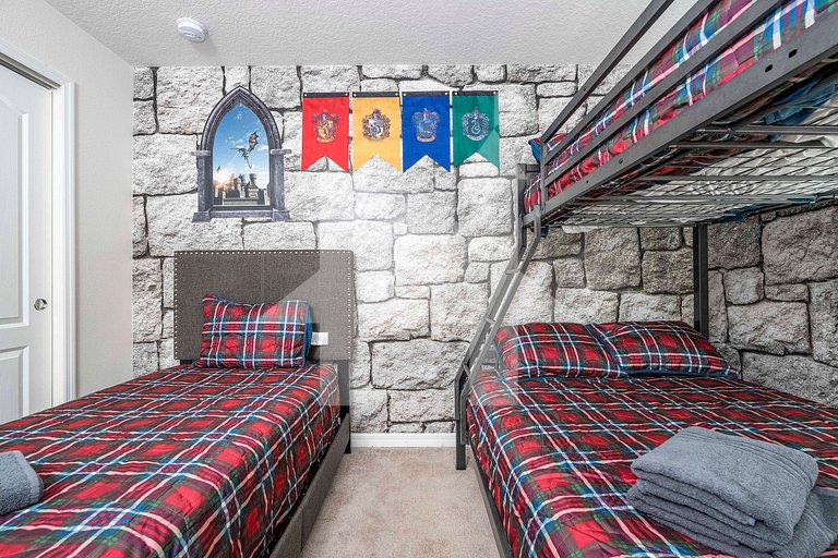 Vacation Home Near Disney, 5 bedrooms