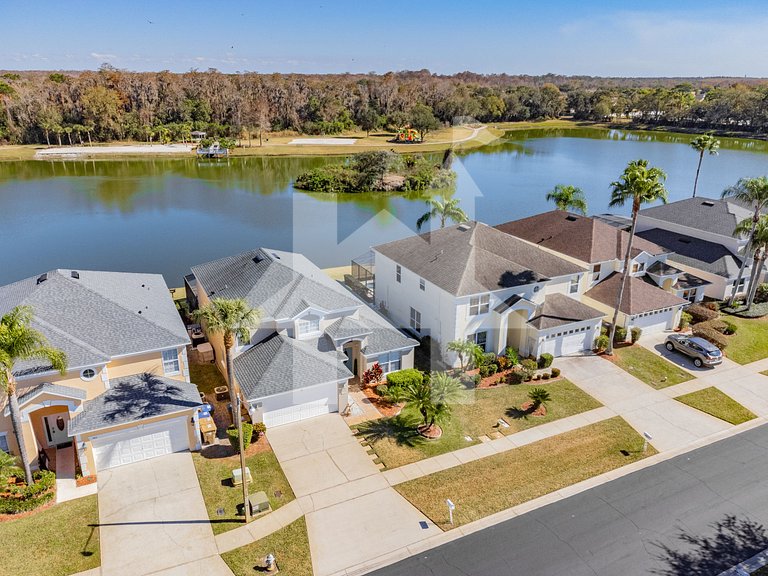 Vacation Home Near Disney, 5 bedrooms