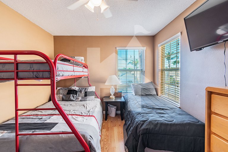 Vacation Home Near Disney, 5 bedrooms