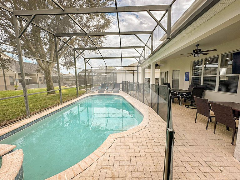 Windsor Hills 6BR Villa w/ Pool & Game Room