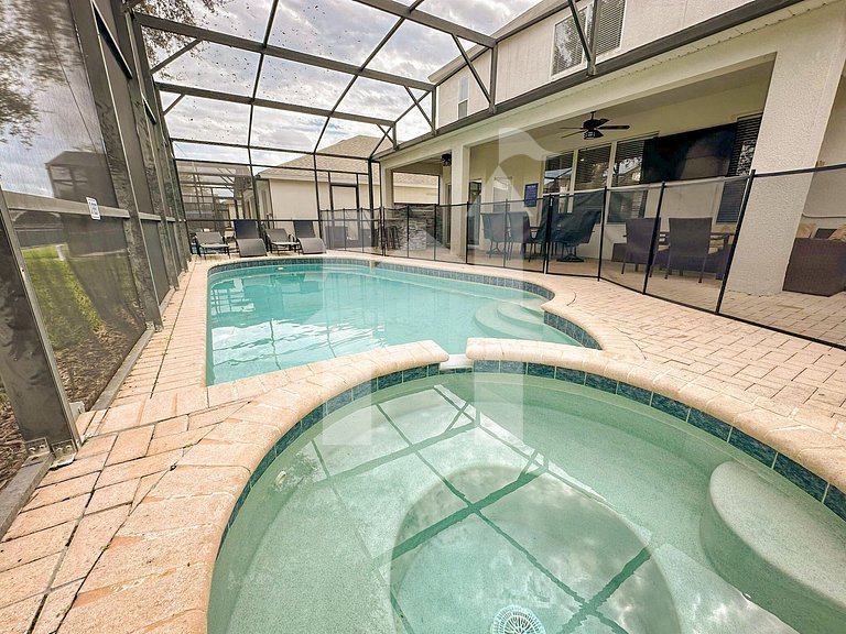 Windsor Hills 6BR Villa w/ Pool & Game Room