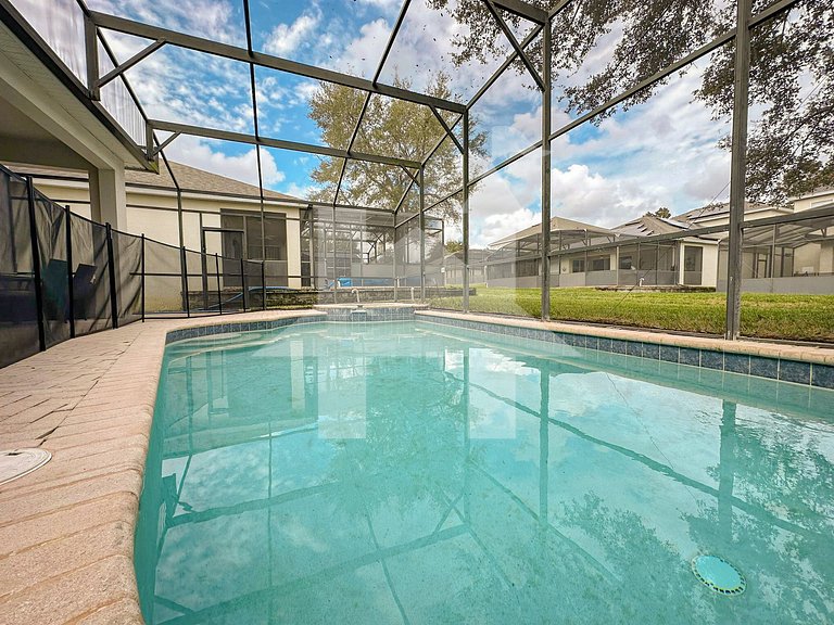 Windsor Hills 6BR Villa w/ Pool & Game Room