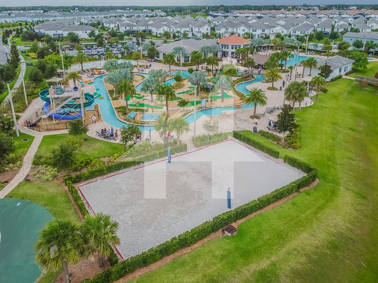 Townhouse 4Q Storey Lake com Piscina