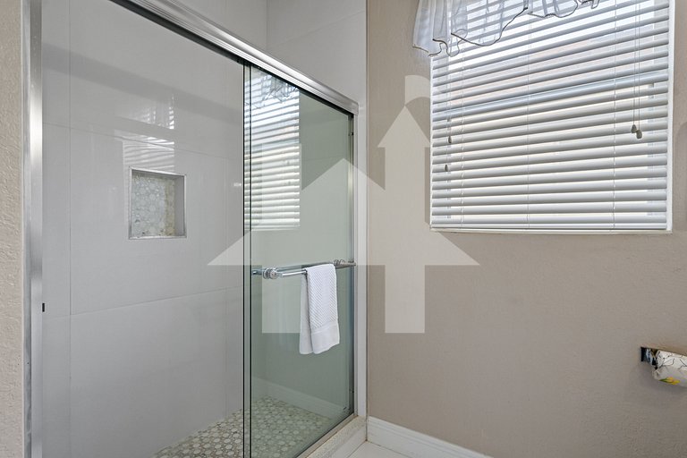 6Q/4B | Piscina Privativa | Sala de Jogos Avengers