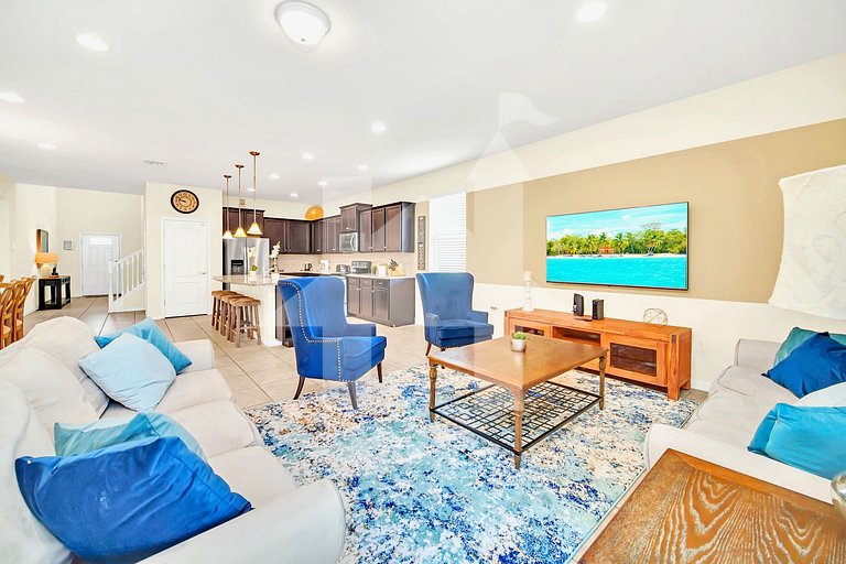 Vacation Home Near Disney, 8 bedrooms