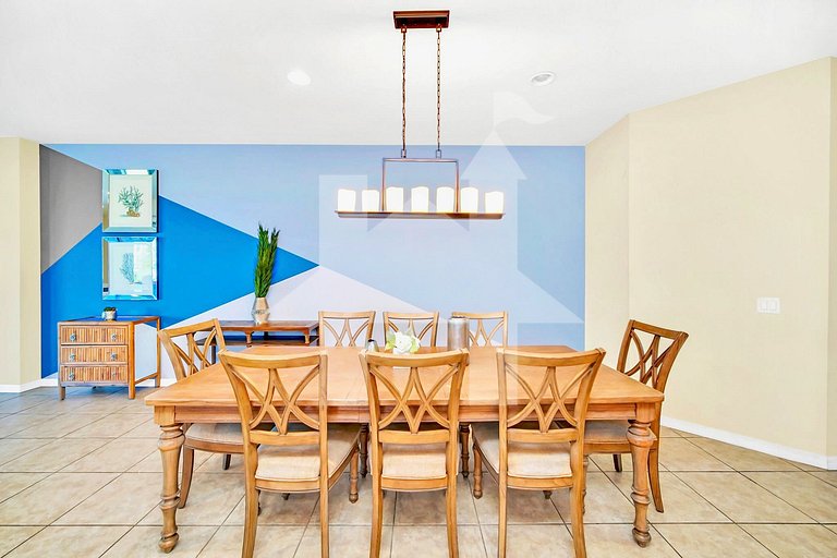 Vacation Home Near Disney, 8 bedrooms