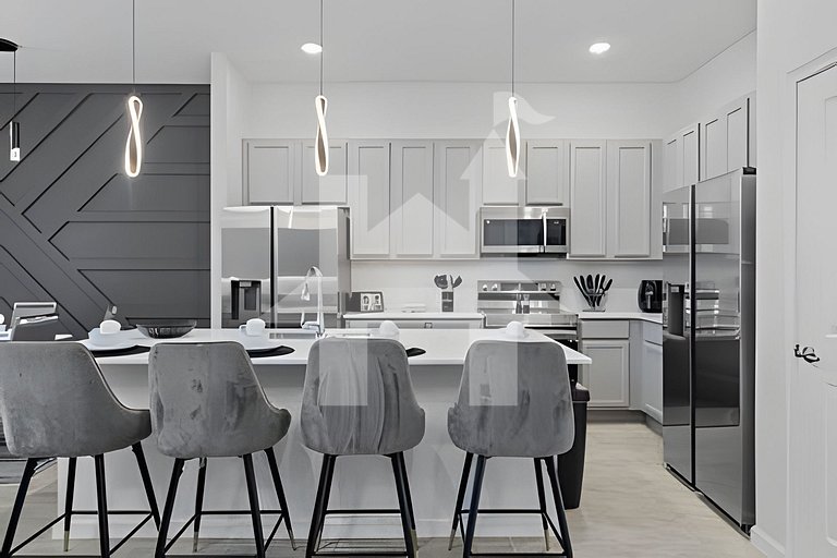 Vacation Home Near Disney, 9 bedrooms