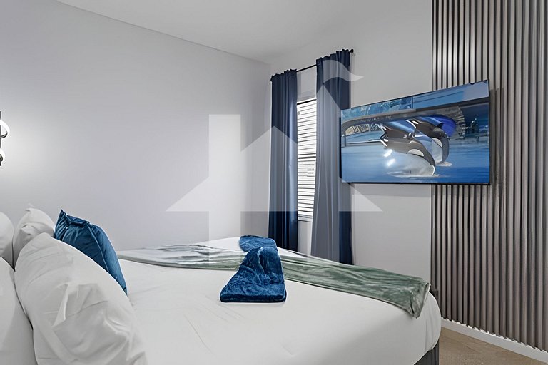 Vacation Home Near Disney, 9 bedrooms