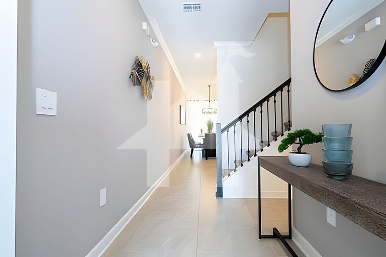 Villa Smile - 4BD/3BA Storey Lake Luxury Themed