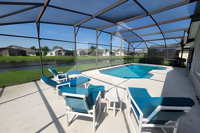 114- Cozy 3BR Home w/Private Pool & Lake View