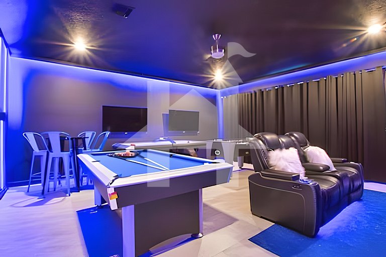Casa 7Q perto da Disney com Piscina e Games