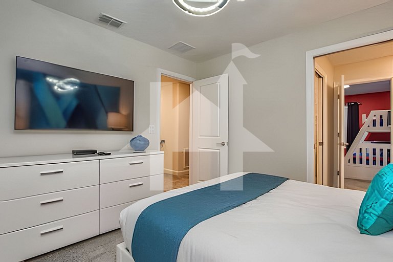 Casa 7Q perto da Disney com Piscina e Games