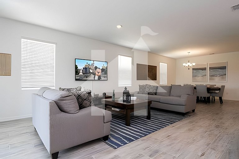 Vacation Home Near Disney, 4 bedrooms