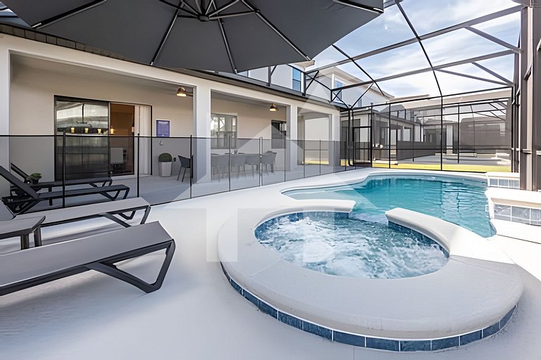 59546Q Luxury 6BR Villa | Prime Location, Pool & Cinema