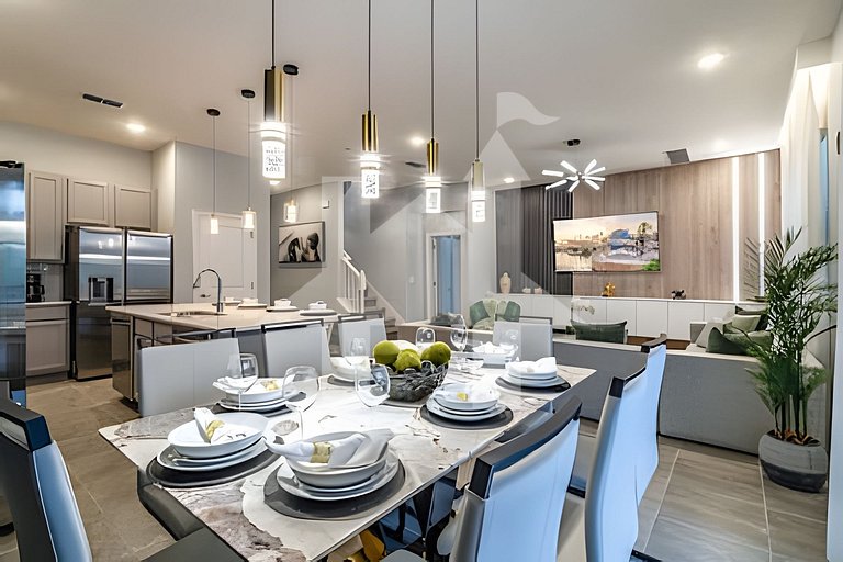 59546Q Luxury 6BR Villa | Prime Location, Pool & Cinema