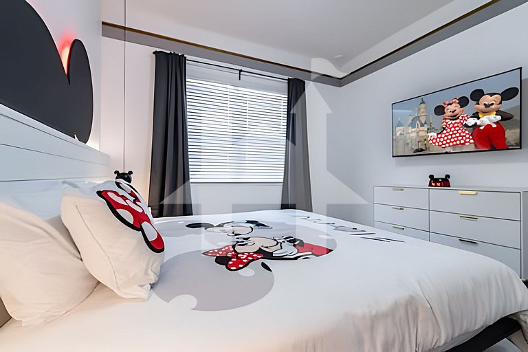 Vacation Home Near Disney, 6 bedrooms