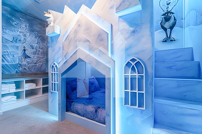Vacation Home Near Disney, 6 bedrooms