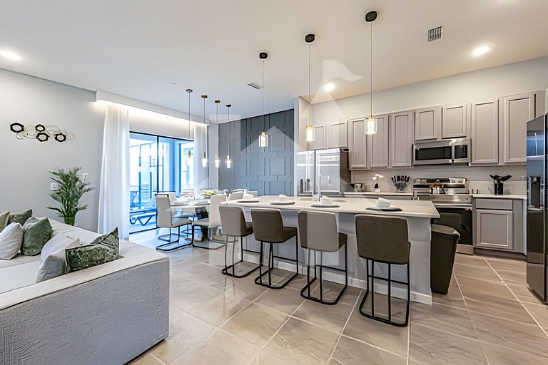 Vacation Home Near Disney, 6 bedrooms