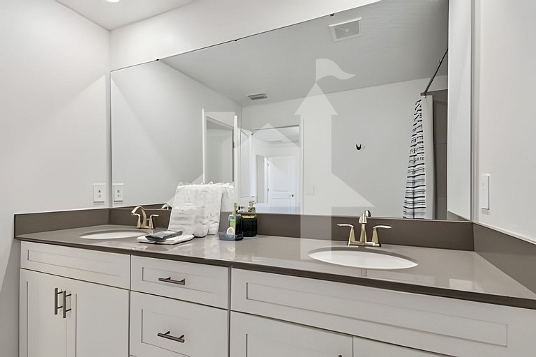 Vacation Home Near Disney, 5 bedrooms