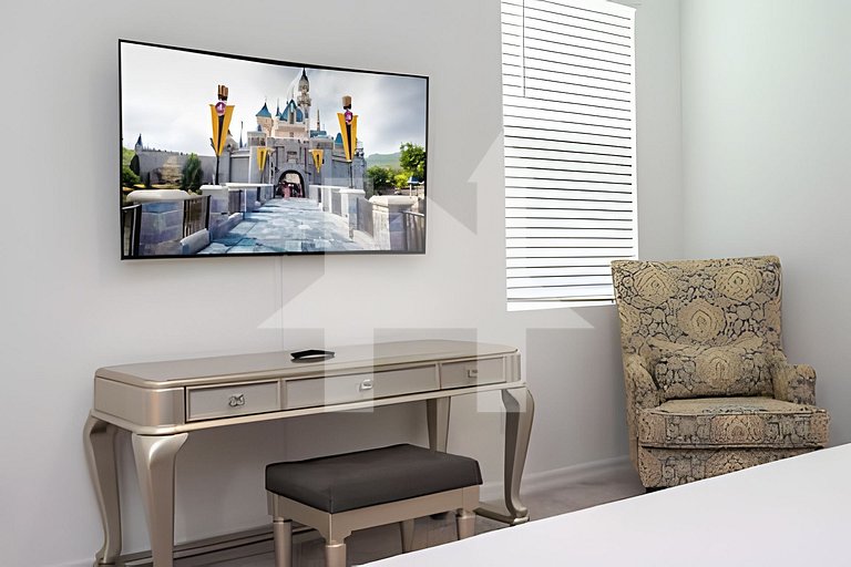 Vacation Home Near Disney, 4 bedrooms