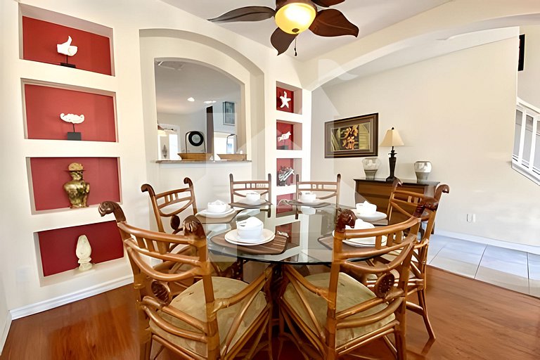 Vacation Home Near Disney, 6 bedrooms