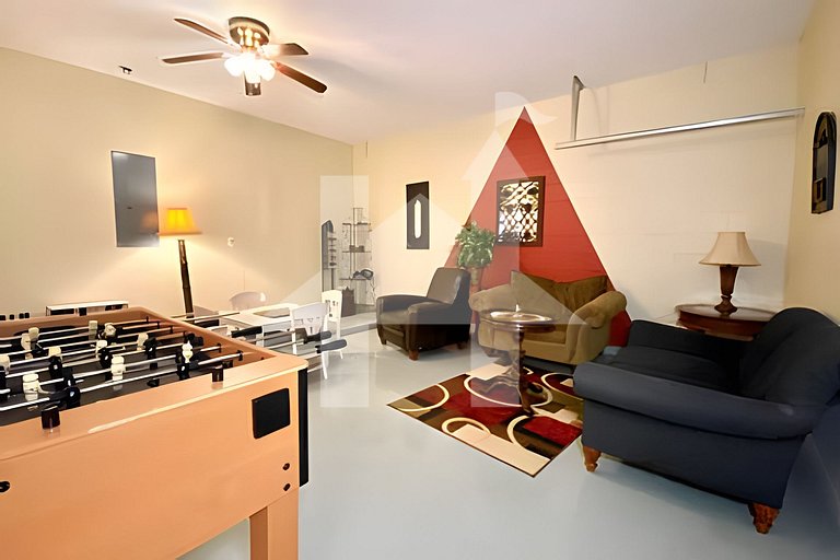 Vacation Home Near Disney, 6 bedrooms