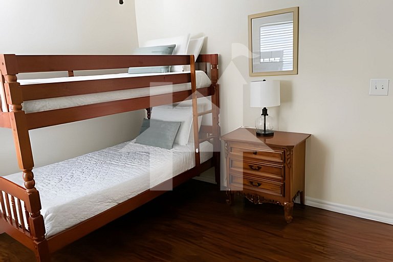 Vacation Home Near Disney, 6 bedrooms