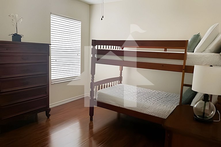 Vacation Home Near Disney, 6 bedrooms