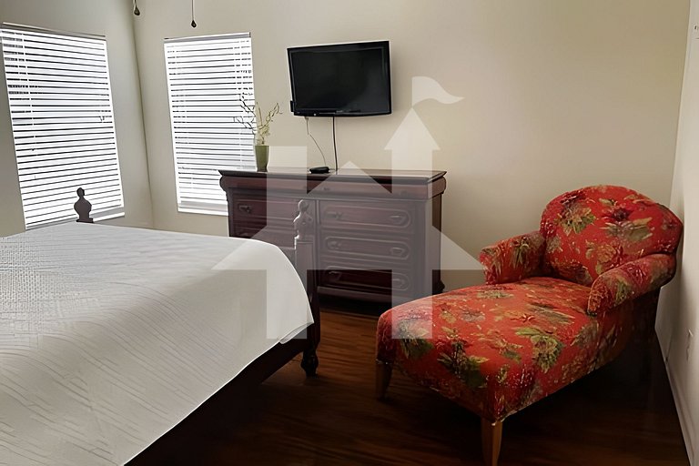 Vacation Home Near Disney, 6 bedrooms