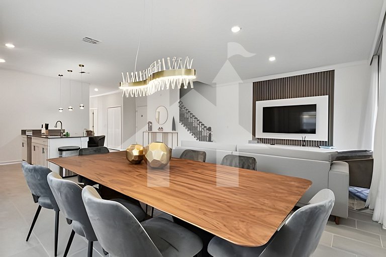 Vacation Home Near Disney, 5 bedrooms