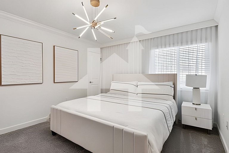 Vacation Home Near Disney, 5 bedrooms