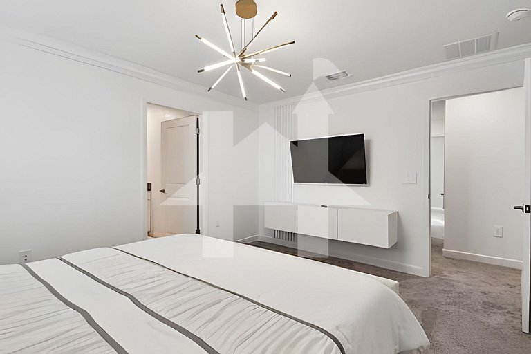 Vacation Home Near Disney, 5 bedrooms