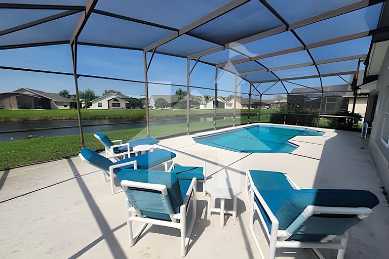 114- Cozy 3BR Home w/Private Pool & Lake View