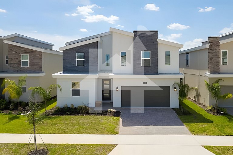 9BR/5BA Modern | Pool and Spa