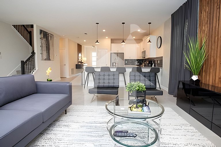 9BR/5BA Modern | Pool and Spa