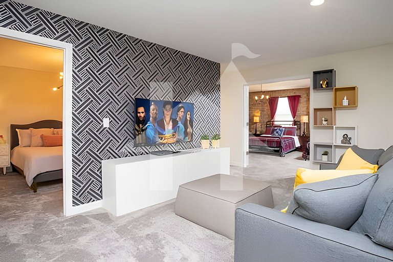 9BR/5BA Modern | Pool and Spa