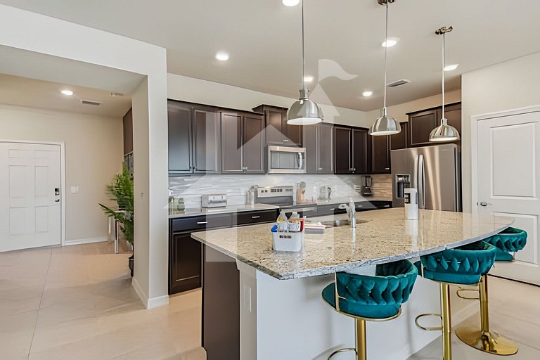 Vacation Home Near Disney, 5 bedrooms