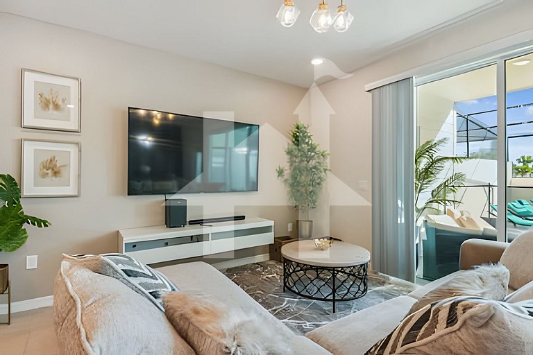 Vacation Home Near Disney, 5 bedrooms