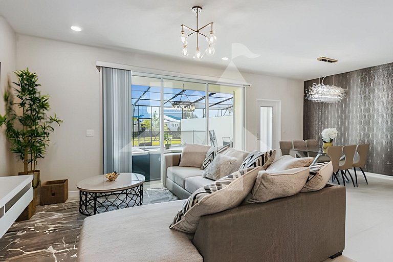 Vacation Home Near Disney, 5 bedrooms