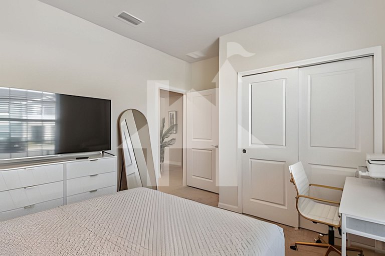 Vacation Home Near Disney, 5 bedrooms