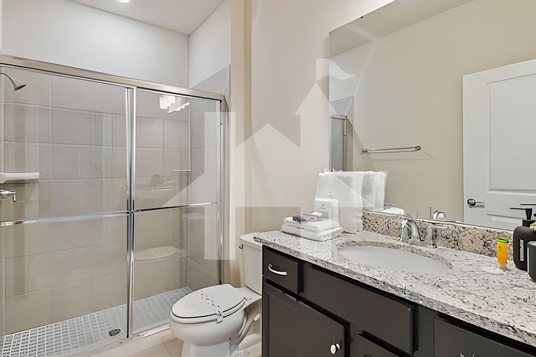 Vacation Home Near Disney, 5 bedrooms