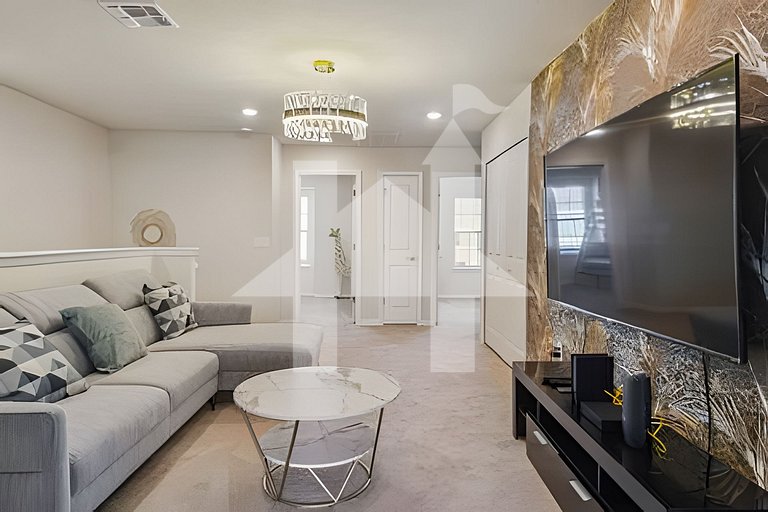 Vacation Home Near Disney, 5 bedrooms