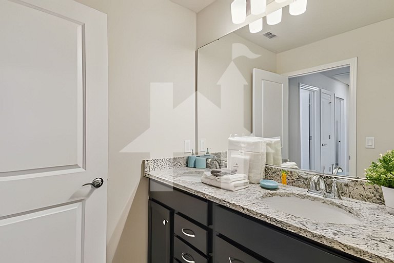 Vacation Home Near Disney, 5 bedrooms