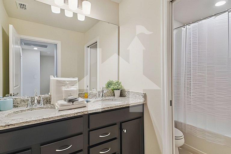 Vacation Home Near Disney, 5 bedrooms