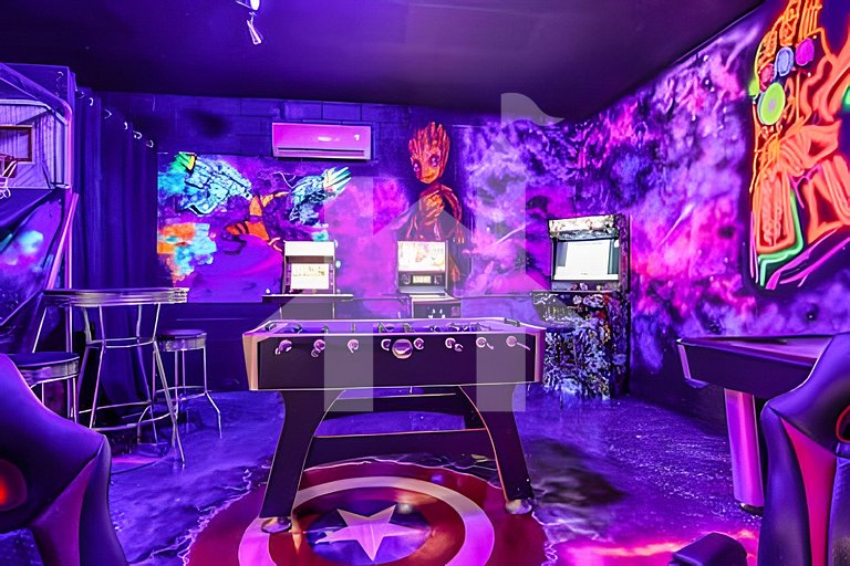 Casa Nova 6Q/4B Villa | Sala de Jogos Marvel