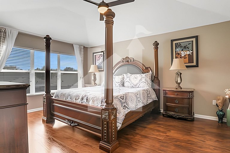 Family 6BR Villa w/ Marvel Game Room & Pool